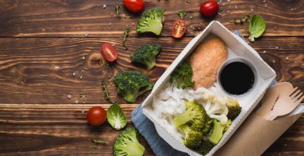 comida seria para el almuerzo con buena nutrición